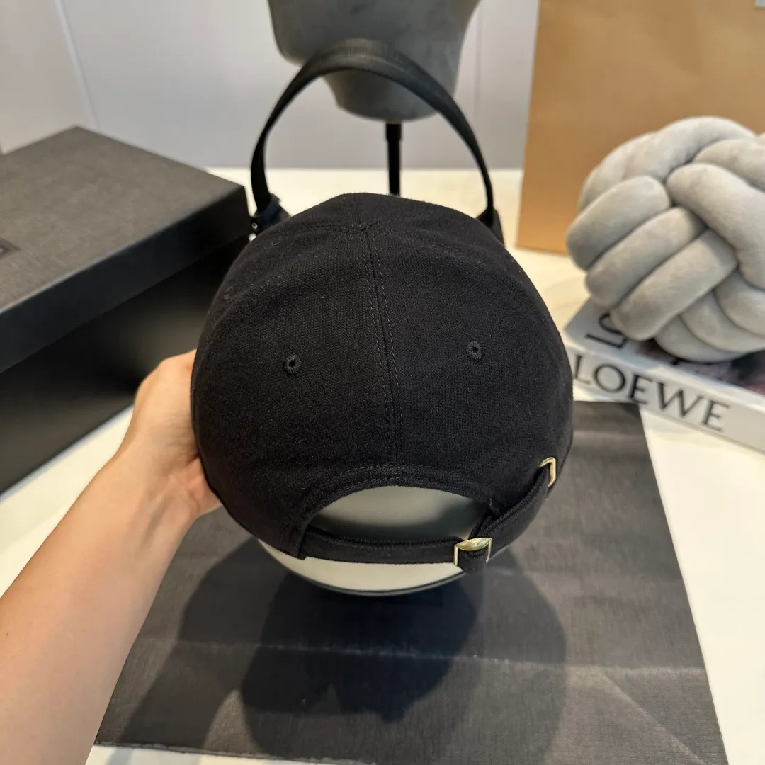 P70 Croxin's new brushed autumn baseball cap, the shape of the hat is super correct, the same style for men and women